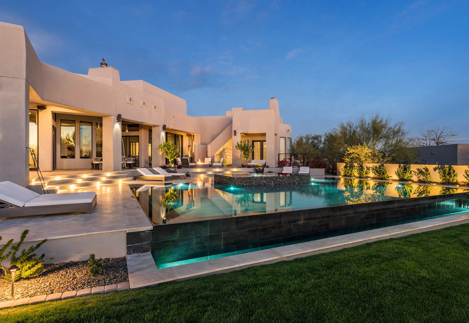 Scottsdale Dream Homes Deserve Dream Pools: Why Luxury Buyers Are Partnering with Sonoran Waters
