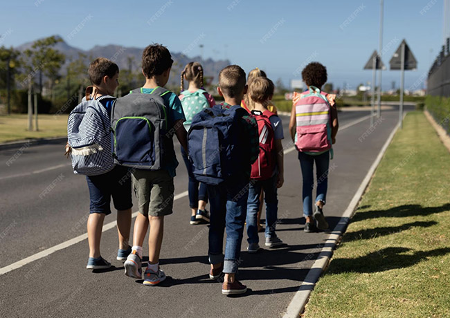 Family choosing Scottsdale neighborhood based on schools