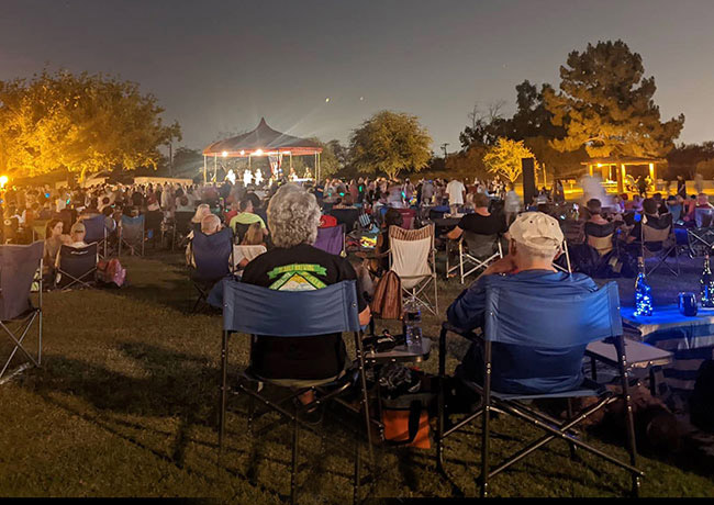 Family living in Park Scottsdale neighborhood Scottsdale Arizona