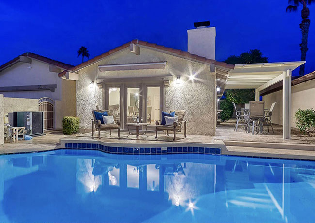 Homes in Scottsdale vs Phoenix neighborhoods